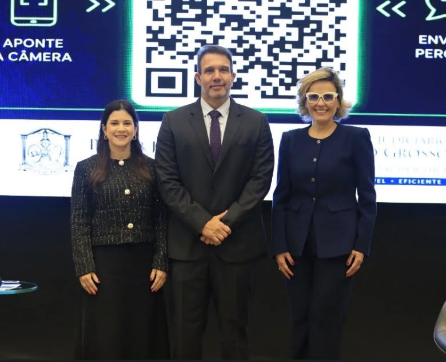 Viviane Ferreira em encontro profissional